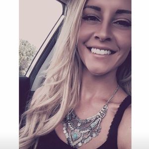 Meet your Posher, Nicole